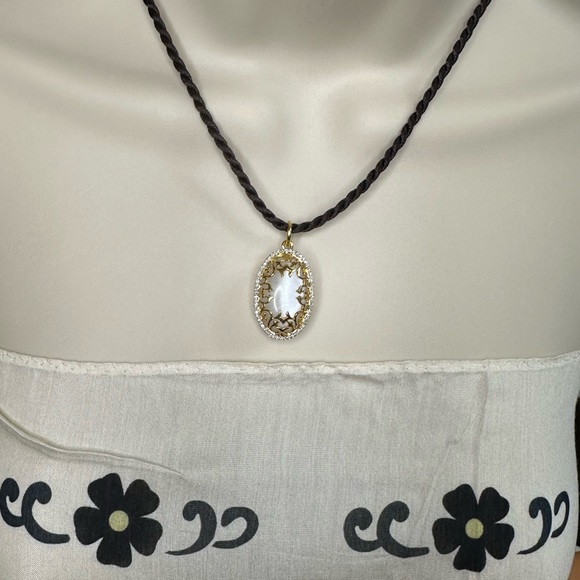 New Natural Moonstone with Diamond Pendant in18K solid gold with certificate - Picture 12 of 12